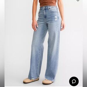 NWOT HIDDEN denim Logan dad straight jeans. Size 27.